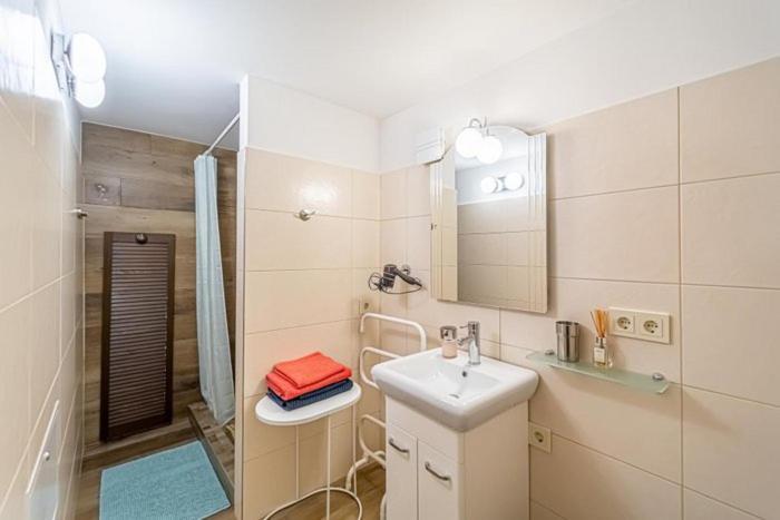 Old Town Apartment With A Separate Entrance Kaunas Exteriér fotografie